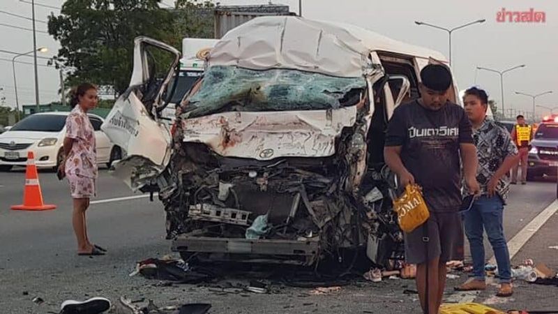 ထိုင်းနိုင်ငံ၌ မြန်မာနှင့် ကမ္ဘောဒီးယားအလုပ်သမားများစီးလာသည့်ကား ယာဉ်တိုက်မှုဖြစ် ၈ ဦးသေဆုံး