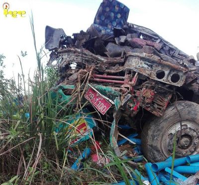 အမ်းမြို့နယ်တွင် ကုန်တင်ကားတစ်စီး ချောက်ထဲထိုးကျပြီး ယာဉ်မောင်းဖြစ်သူ သေဆုံး