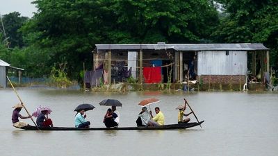 ဘင်္ဂလာဒေ့ရှ်နိုင်ငံတွင်ရေကြီးနေပြီးနိုင်ငံ၏ ၃၇% ကိုရေဖုံးလွှမ်းနေ