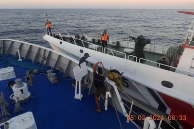 အငြင်းပွားတောင်တရုတ်ပင်လယ်ပြင်တွင် တရုတ်ကမ်းခြေစောင့်သင်္ဘောနှင့် ခိုက်ရန်ဖြစ်ရာမှ ဖိလစ်ပိုင်၄ဦး ထိခိုက်ဒဏ်ရာရ 