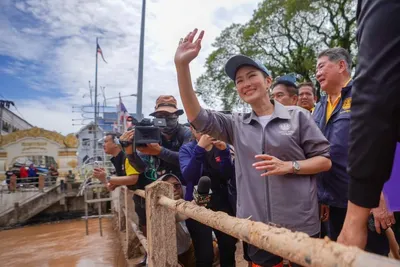 ထိုင်းဝန်ကြီးချုပ်က ထိုင်း-မြန်မာနယ်စပ်အနီး ရေဘေးအခြေအနေ သွားရောက်ကြည့်ရှု