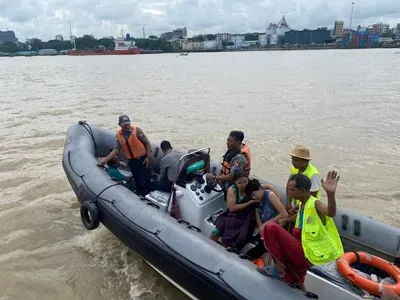 ရန်ကုန် လှိုင်မြစ်အတွင်း သမ္ဗာန်လှေနှင့် သင်္ဘောတိုက်မိပြီး ကျောင်းသားတချို့အပါအဝင် အပါအဝင် လူ ၈ ဦးပျောက်ဆုံးနေ