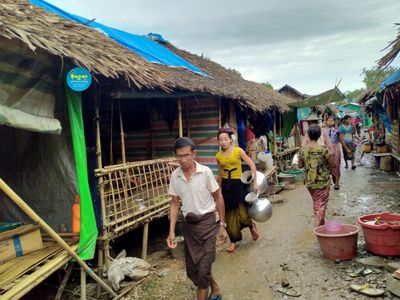 မြေပုံမြို့နယ် ကမ်းထောင်းကြီးစစ်ဘေးရှောင်စခန်းတွင် စားနပ်ရိက္ခာ ပြတ်လပ်နေ