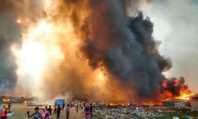 ဘင်္ဂလားဒေ့ရှ် ကော့စ်ဘဇားခရိုင်မှ မူဆလင်ဒုက္ခသည်စခန်းတစ်ခု မီးအကြီးအကျယ်လောင်နေ