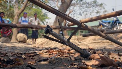 မြောက်ဦးမြို့နယ်တွင် လက်နက်များ စမ်းသပ်ပစ်ခတ်မည်ဟုဆိုကာ ကျေးရွာ ၁၀ကျော်မှ ရွာသားများကို တောတောင်များသို့ မသွားရန် ညွှန်ကြား