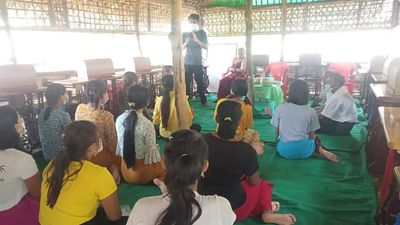 ဘူးသီးတောင်မြို့ ပေါ်ရှိစစ်ဘေးရှောင်စခန်းတွင်အသက်မွေးဝမ်းကျောင်း စက်ချုပ်သင်တန်းဖွင့်လှစ်