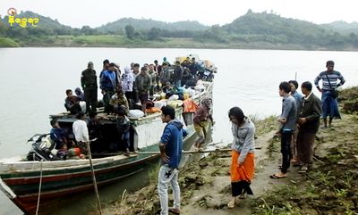 ကျောက်တော်မြို့နယ်အထက်ပိုင်း ကုလားတန်မြစ်တွင် ခရီးသွားစက်လှေများအား စစ်ဆေးမှုများပြား၊ သေနတ်ပစ်ဖောက်ခေါ်ယူစစ်ဆေးမှုများရှိ၍ ခရီးသွားပြည်သူတို့ စိုးရိမ်ကြောင့်ကြနေရဟုဆို