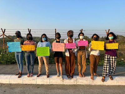 အမျိုးသမီးငယ်များအား စနောက်ခြင်းများ ရပ်တန့်ပေးရန် ကမ်ပိန်းပြုလုပ်တောင်းဆို