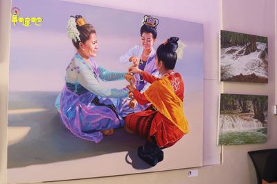 စစ်တွေတွင် နိုင်ငံတကာနှင့် မြန်မာမှ ပန်းချီပညာရှင် ၂ဝ ကျော်၏လက်ရာများကိုပြသထားသည့် ပန်းချီပြပွဲ ဖွင့်လှစ်