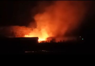 ဘူးသီးတောင်မြို့နယ် ညောင်ချောင်းစျေးမီးလောင်၍ ဆိုင်ခန်း ၂၀ ကျော်ခန့်မီးထဲပါ