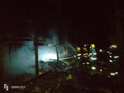 မောင်တော စေတီပြင်ကျေးရွာတွင် မီးလောင်မှုဖြစ်၍ နေအိမ် ၂ လုံးဆုံးရှုံး