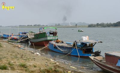 ကျောက်တော် ခေါင်းတုတ်ရွာကို စစ်တပ်က ညဥ့်အချိန် လက်နက်ကြီး၊ လက်နက်ငယ်များပစ်ခတ်ခဲ့မှုကြောင့် နေအိမ် ၃ လုံးပျက်စီးသွားပြီးနောက် ရွာလုံးကျွတ် ကြောက်လန့်ထွက်ပြေး