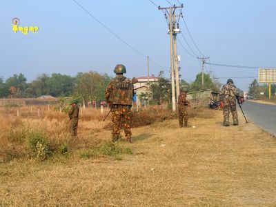 ပုဏ္ဏားကျွန်းတွင်ရိက္ခာလာပို့သည့် စစ်ကားမိုင်းဆွဲခံရ၍ ကားတစ်စီးလုံးပျက်စီးသွားကာ စစ်သားအများအပြားသေဆုံးသွားဟုဆို