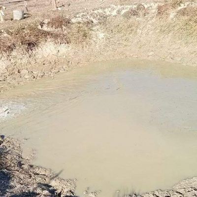 ကျောက်တော် သရက်အုပ်စစ်ဘေးရှောင်စခန်းတွင် ရေရှားပါးပြီး မသန့်ရှင်းသောရေကို သောက်သုံးနေရသဖြင့် ကျန်းမာရေးထိခိုက်မည်ကို စိုးရိမ်နေရ