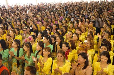 ထိုင်းနိုင်ငံတွင်ကျင်းပသည့် "ရက္ခိတရို့အဝီးရောက်သင်္ကြန်" တွင် လူပေါင်းထောင်ချီပါဝင်ဆင်နွှဲခဲ့