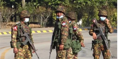 တောင်ကုတ် လမူးတိုက်နယ်တွင် စစ်ကောင်စီတပ်သားများ တပ်စွဲကာ ဒေသခံများကို စစ်ဆေးနေ