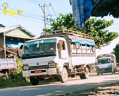 ကျောက်ဖြူနှင့် ရမ်းဗြဲမြို့နယ်မှ ရဲစခန်း ၃ ခု စခန်းကိုရုပ်ပြီး မိသားစုနှင့်အတူ ကားများဖြင့် မြို့ပေါ်သို့ ထွက်ပြေး 