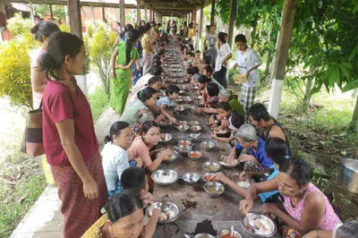 သယ်ယူပို့ဆောင်ရေးလမ်းကြောင်းများ ဖြတ်တောက်ခံထားရ၍ သံတွဲမြို့ နယ်မှ စစ်ဘေးရှောင် ၁၀၀၀ ကျော် စားသောက်ရေး အခက်အခဲရှိနေ 