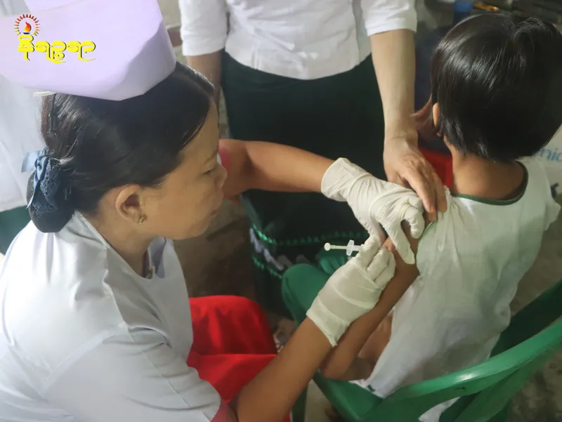 ရခိုင်ရှိ ကျောင်းသူ ၈ သောင်းကျော်ကို သားအိမ်ခေါင်းကင်ဆာကာကွယ်ဆေး စတင်ထိုးပေး